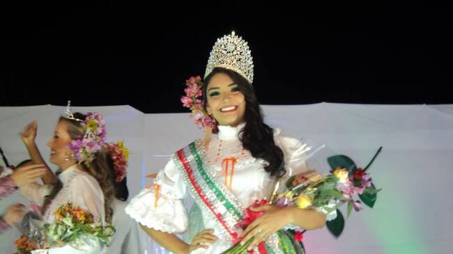 La nueva reina representará a Colombia en el reinado internacional del café en Manizales en enero de 2017