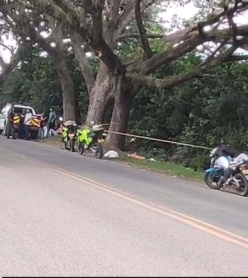 Arrojan la cabeza de un hombre a una carretera nacional del norte del Valle - Redes Sociales