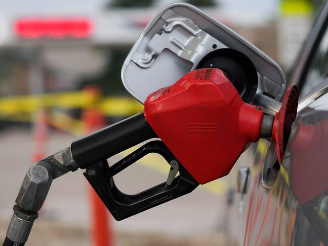 Proyecto de ley buscará bajar precio de gasolina en Colombia entre $1.500 y $2000 pesos