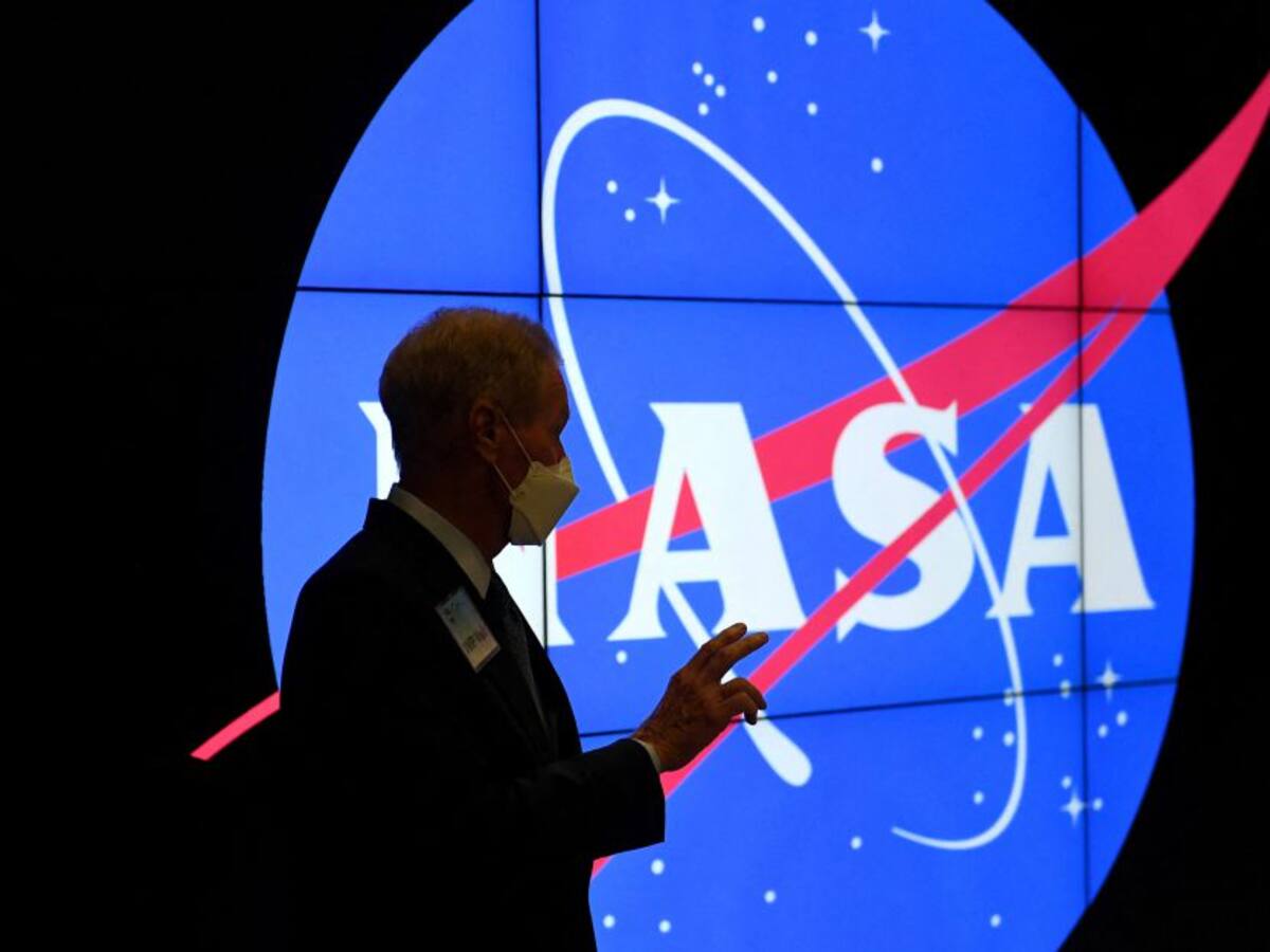 NASA lanza su primera misión de defensa espacial para desviar un asteroide