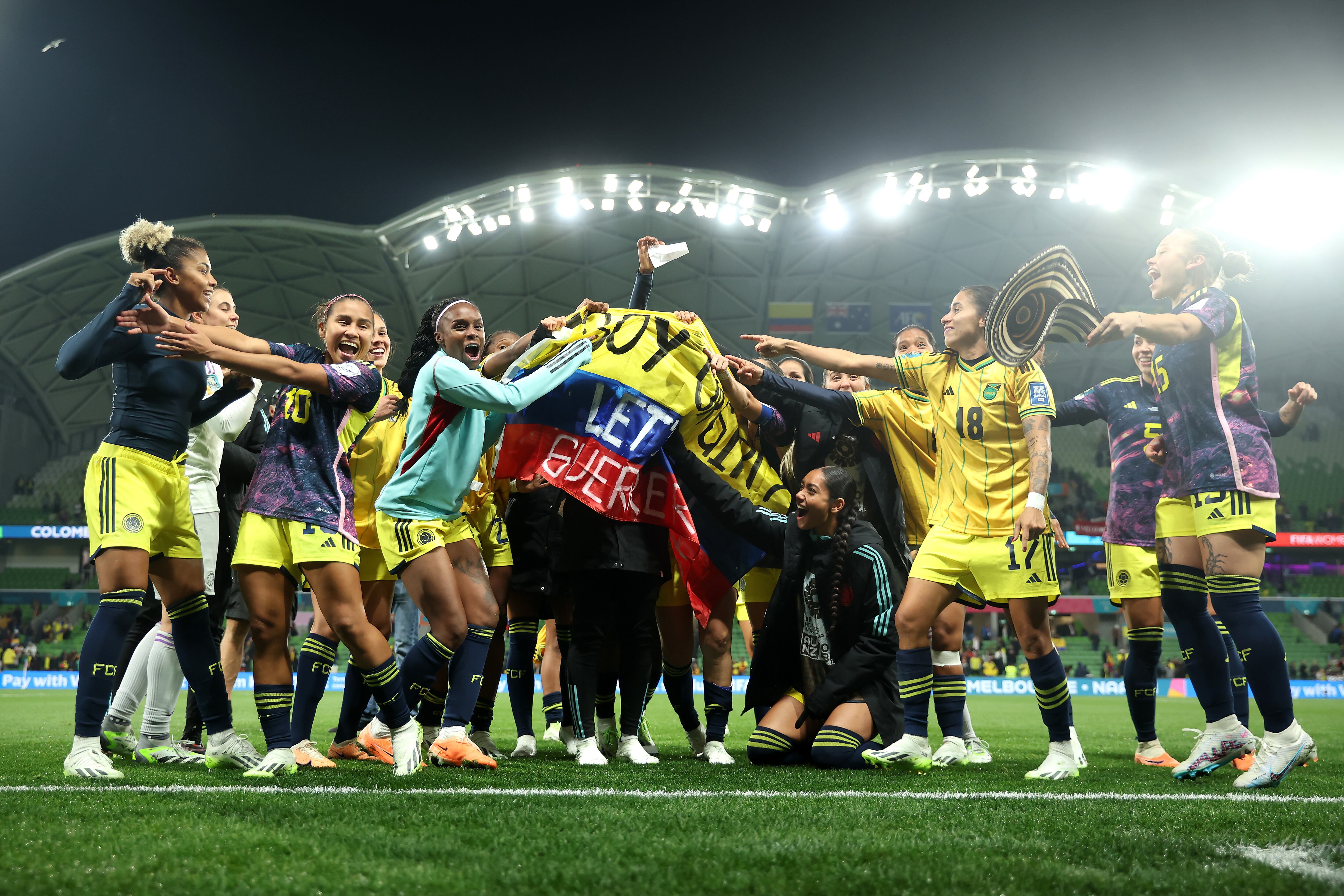 La Selección Colombia celebra su clasificación a los cuartos de final del Mundial. (Photo by Alex Grimm - FIFA/FIFA via Getty Images)