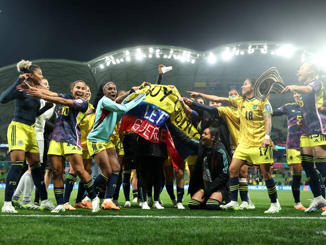 La Selección Colombia celebra su clasificación a los cuartos de final del Mundial. (Photo by Alex Grimm - FIFA/FIFA via Getty Images)