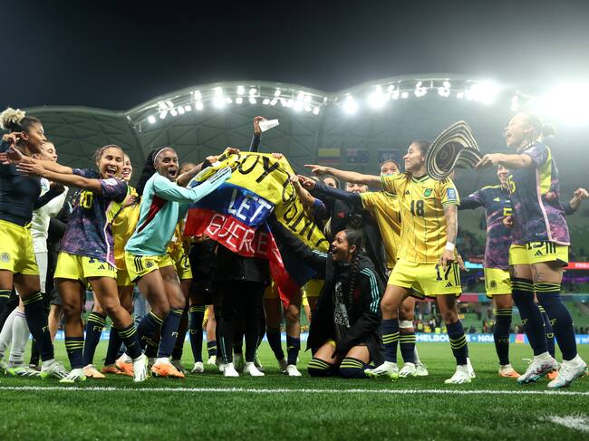 La Selección Colombia celebra su clasificación a los cuartos de final del Mundial. (Photo by Alex Grimm - FIFA/FIFA via Getty Images)