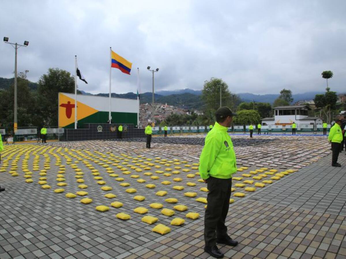 Escondían dos toneladas y media de marihuana en un parqueadero de Manizales