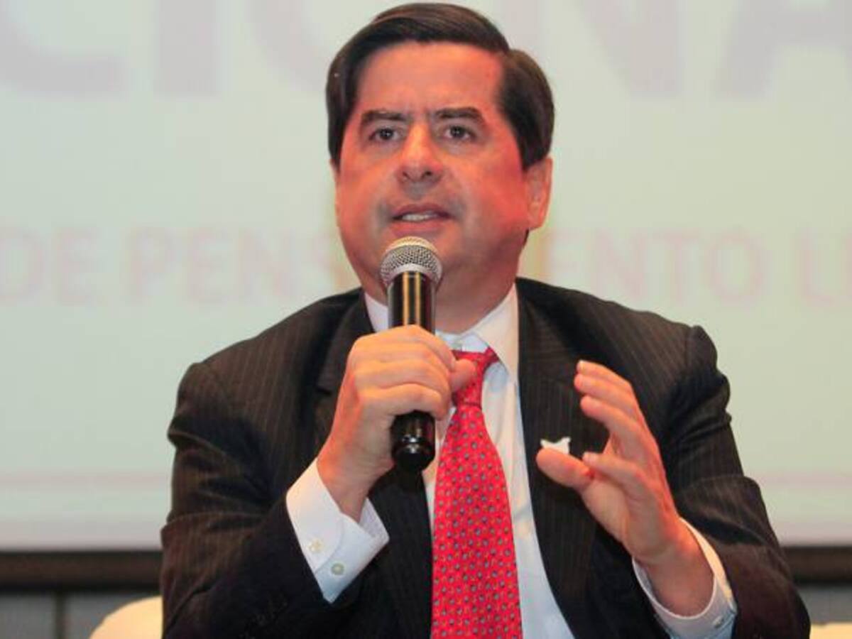 “Hoy no está en la agenda del gobierno, ni para la paz ni para la justicia, una constituyente”