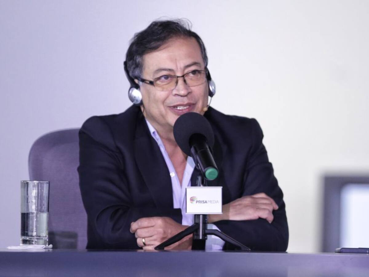 Gustavo Petro tras decir que un litro de leche vale 10.000: “Fue un lapsus”