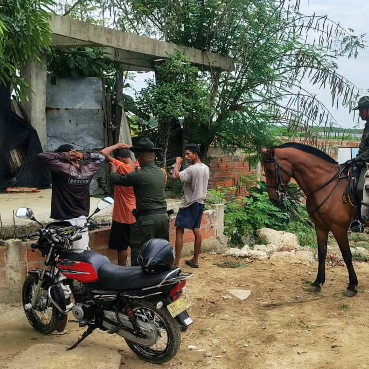 Policía de Carabineros intensifica patrullajes montados en el corregimiento de Bayunca