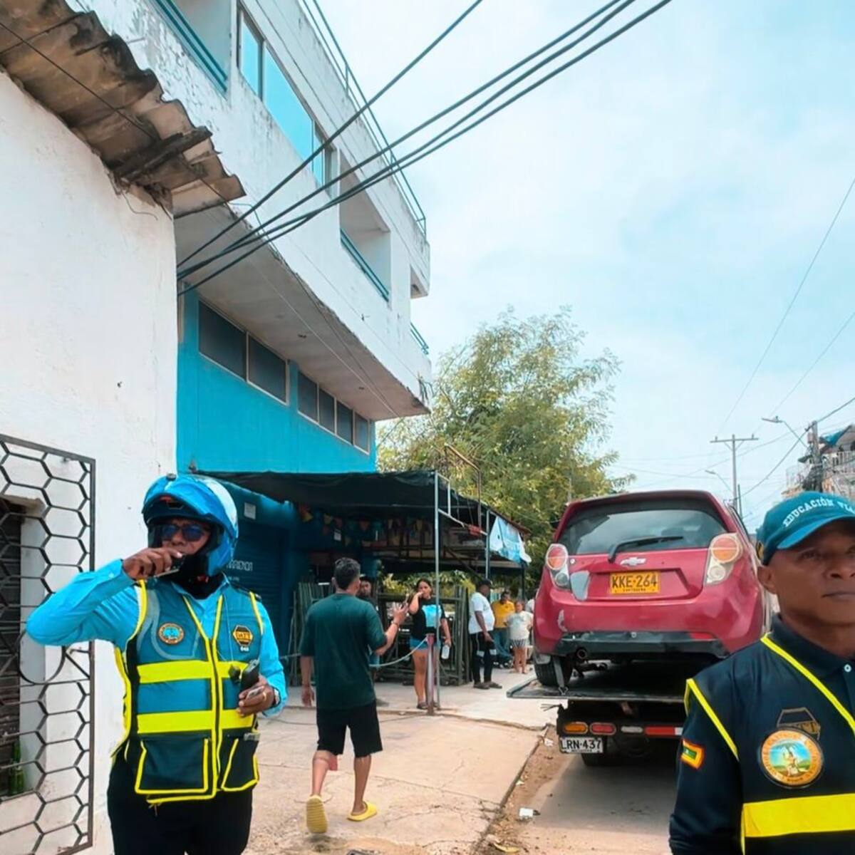 En Cartagena DATT realizó controles al mal parqueo en el barrio Lo Amador