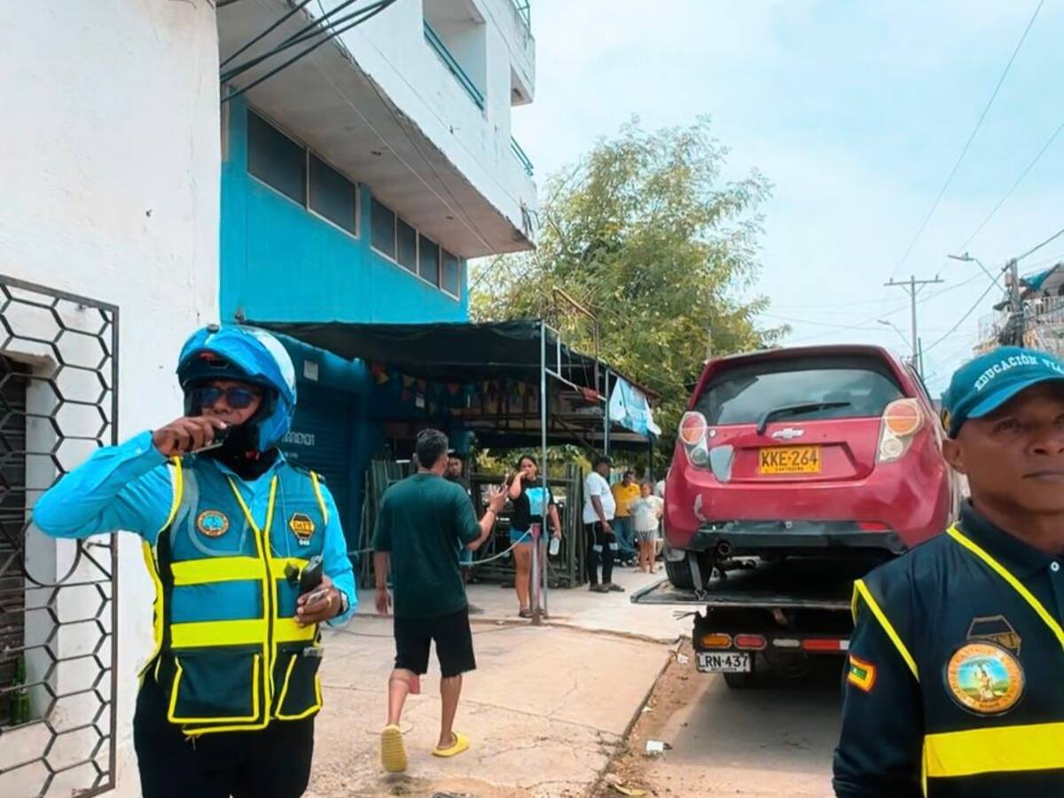 En Cartagena DATT realizó controles al mal parqueo en el barrio Lo Amador