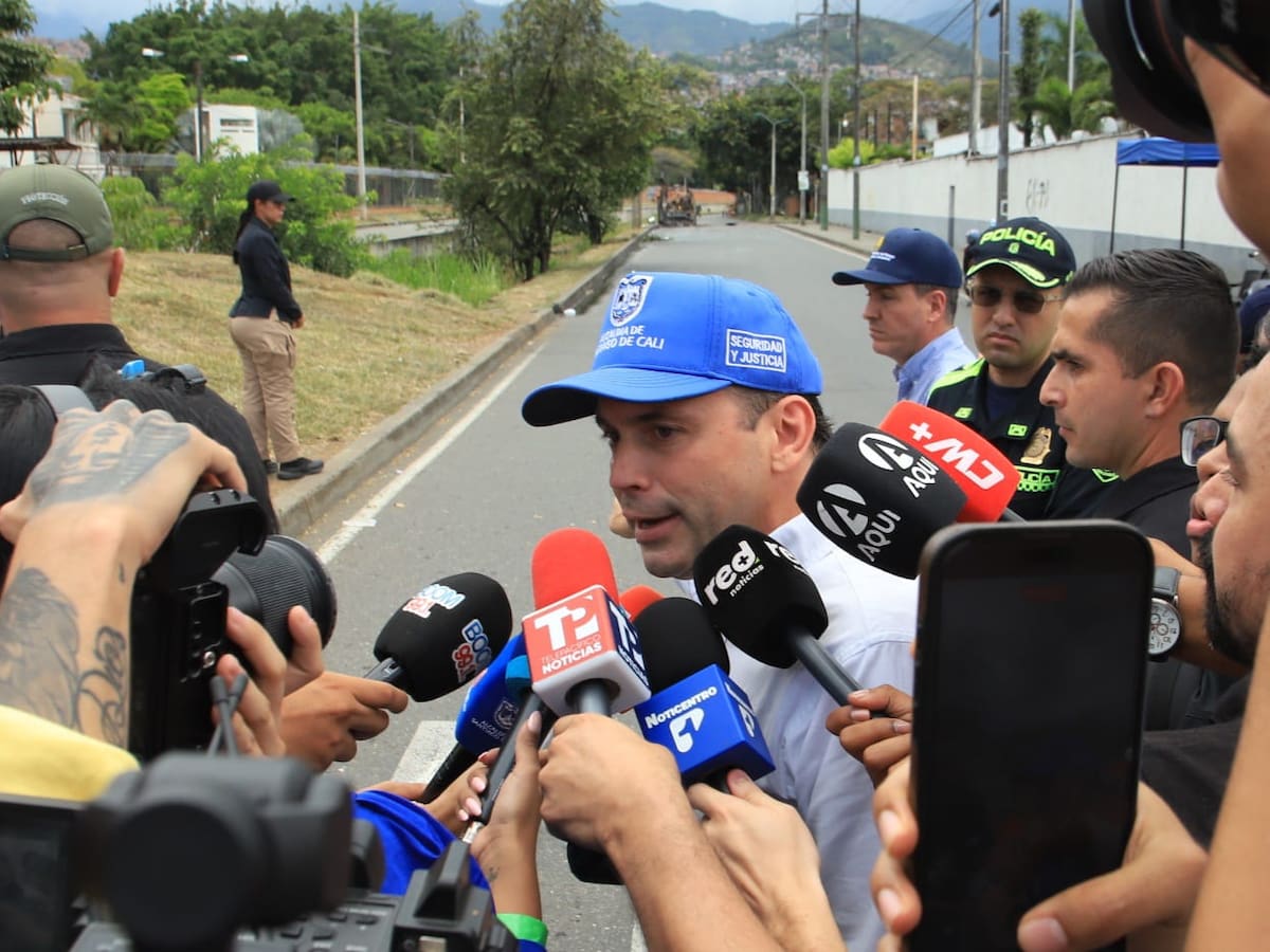 Fallido atentado contra la sede del ejército en Cali