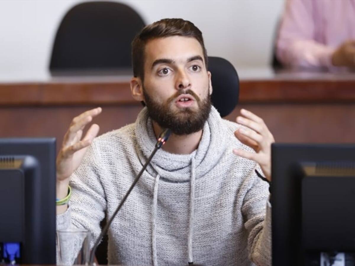 Estamos escalando más la violencia: concejal de Medellín rechaza acciones del Esmad