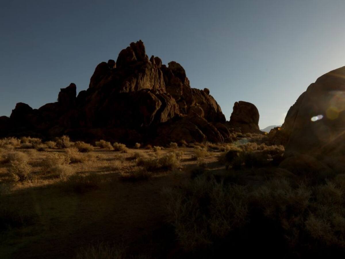 Hallan otro misterioso 'monolito' en EE.UU., esta vez en California