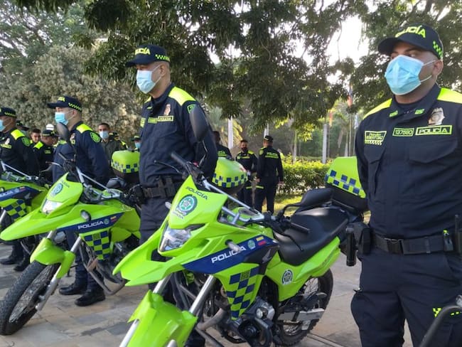 Policía de Santa Marta estrena uniformes &#039;inteligentes&#039; con códigos QR