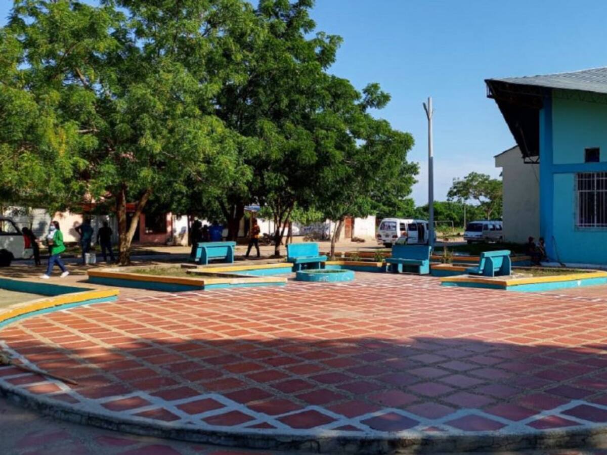 Parque del barrio Camilo Torres en Magangué fue limpiado por sus habitantes