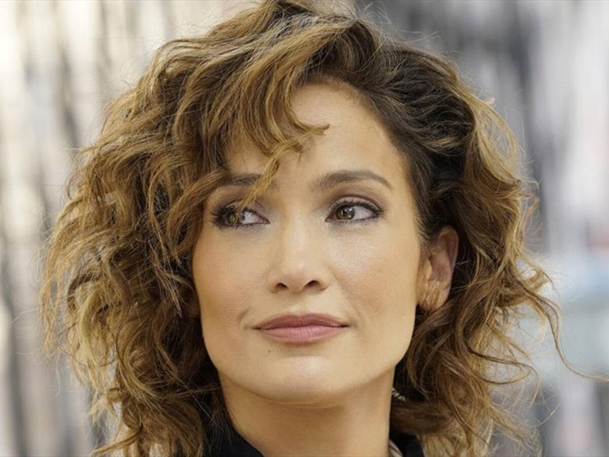 Jennifer López recibe críticas por su español en Instagram