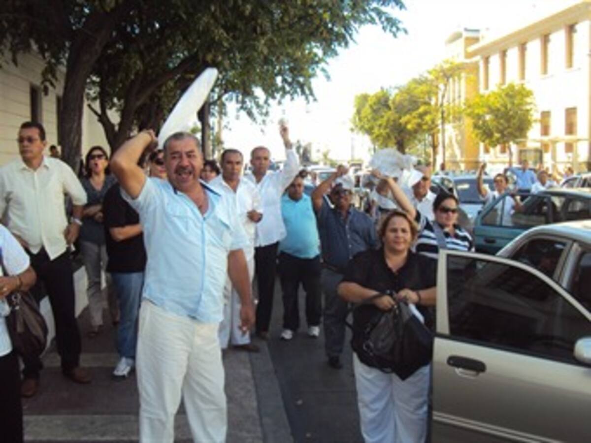 Habitantes de Santa Marta claman justicia tras asesinato de joven universitaria