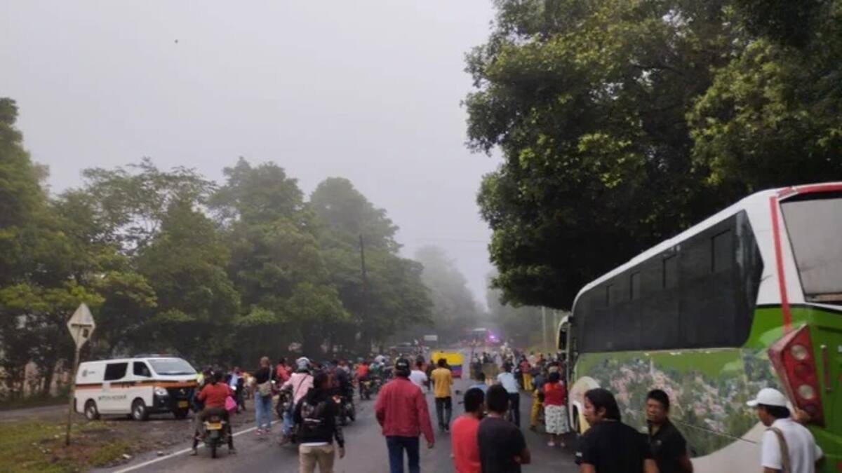 Segundo día de bloqueos en la vía Bucaramanga - Barrancabermeja