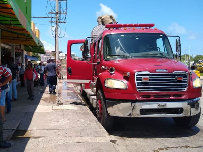 Bomberos atienden incendio en el centro de Cartagena
