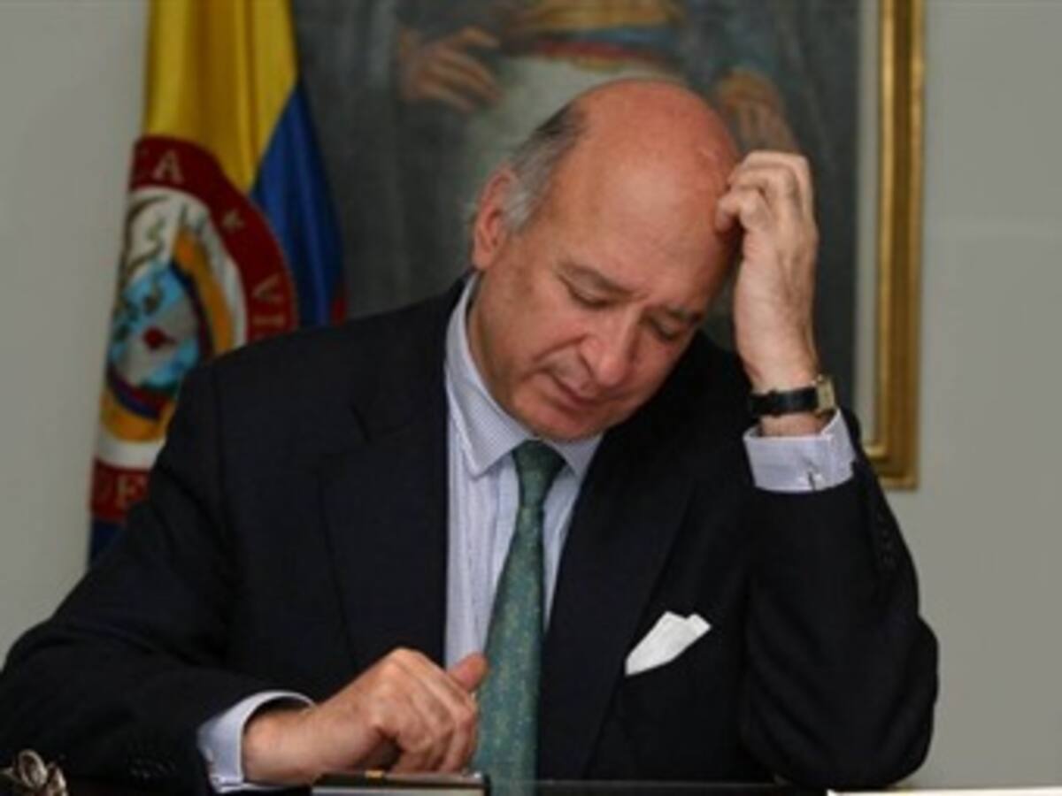 Piden anular investigación contra Sabas Pretelt y Diego Palacio por ‘yidispolítica’
