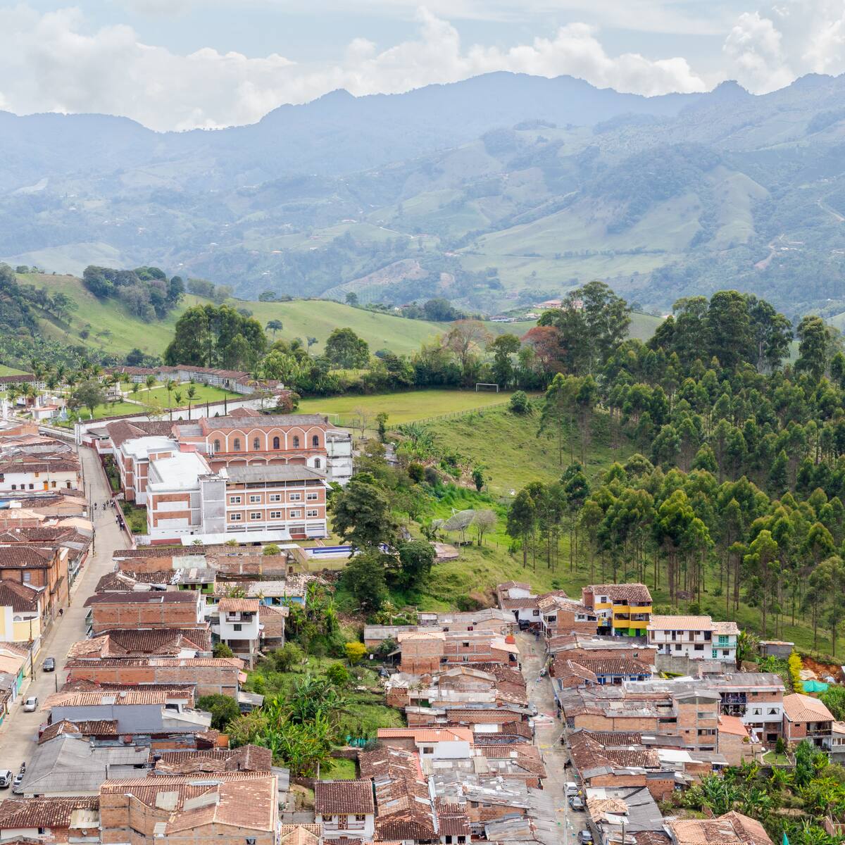 Único departamento de Colombia que queda casi al nivel del mar y no tiene costa, ¿cuál?