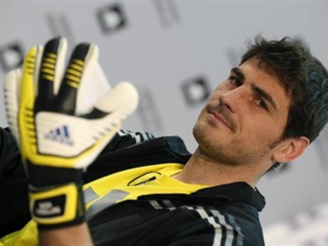 Presidente del Real Madrid no cree que Casillas salga pronto del equipo