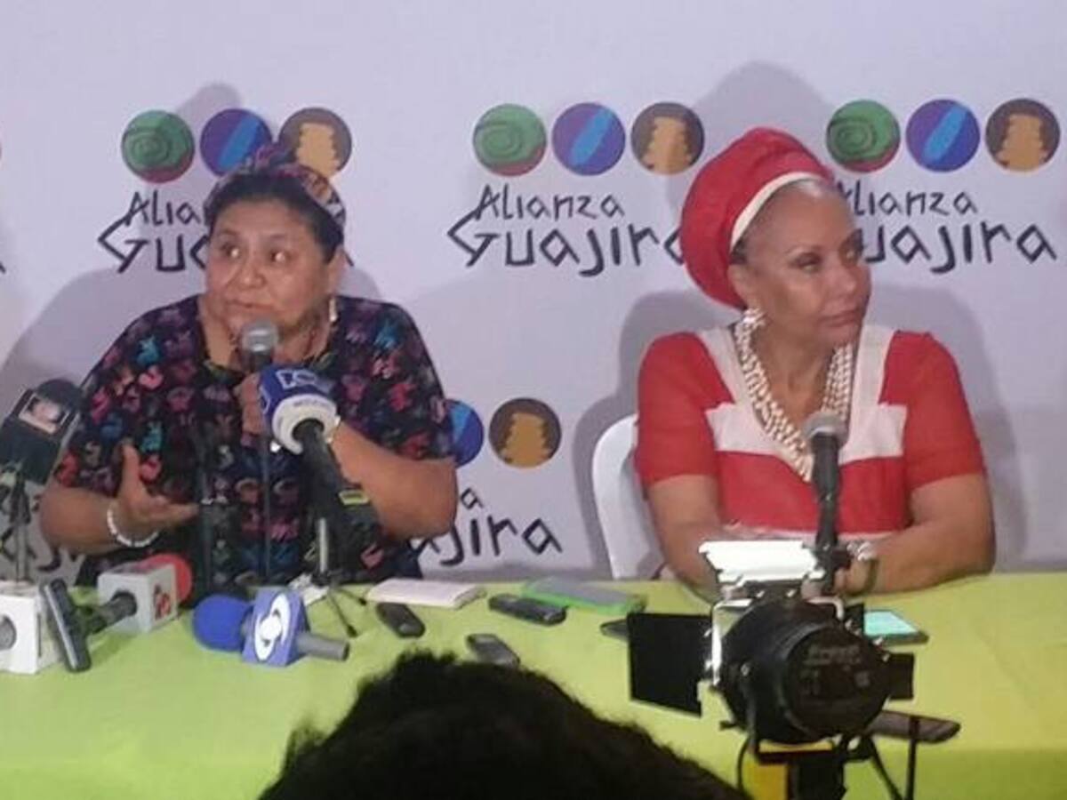 Rigoberta Menchú rinde homenaje a niños guajiros muertos por desnutrición