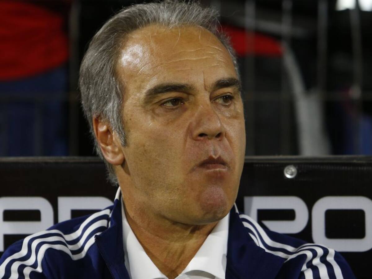 Martín Lasarte fue destituido de la selección de Chile