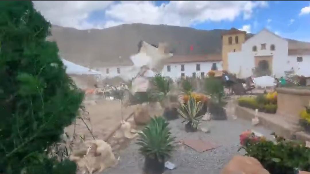 El fuerte vendaval registrado en el municipio de Villa de Leyva, Boyacá, dejó este sábado 12 personas lesionadas / Foto: Facebook