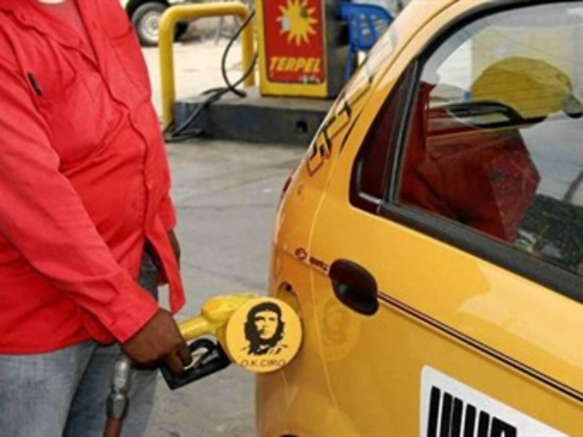 Venezuela exportará 17 millones de litros de gasolina mensualmente a Colombia