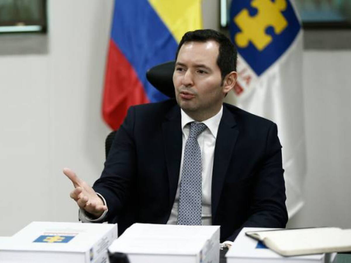 No se puede repetir que desmovilizados hagan política y militares terminen condenados: Fiscalía