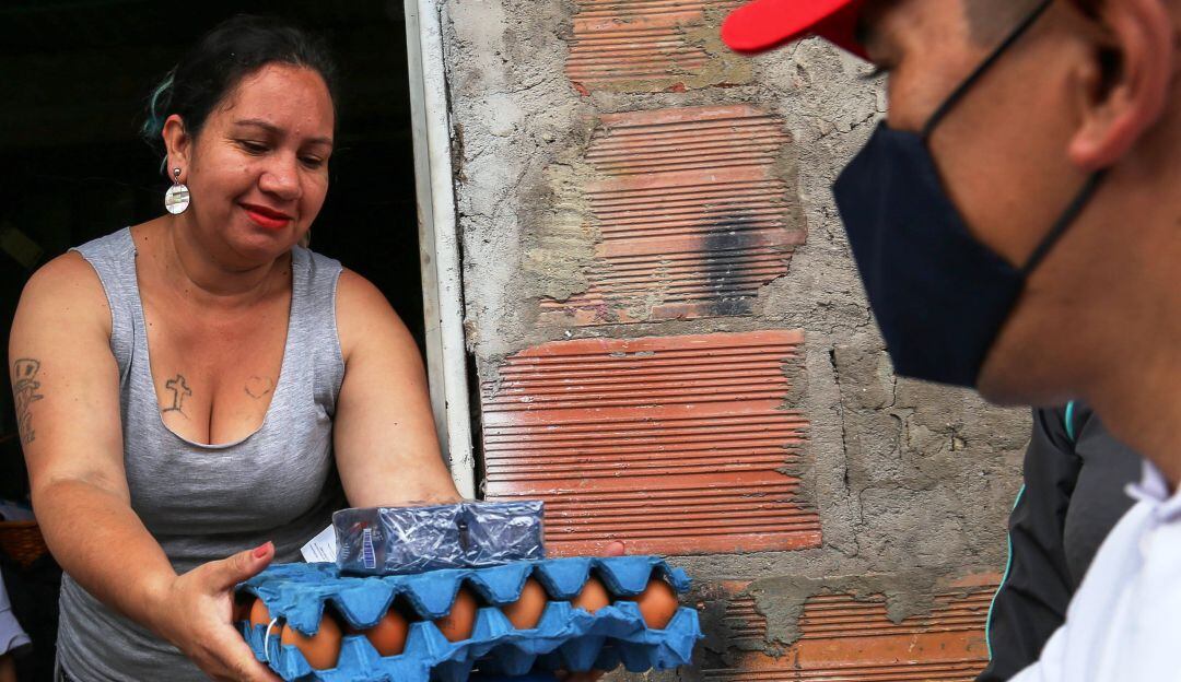 Las autoridades atienden a los damnificados por la ola invernal