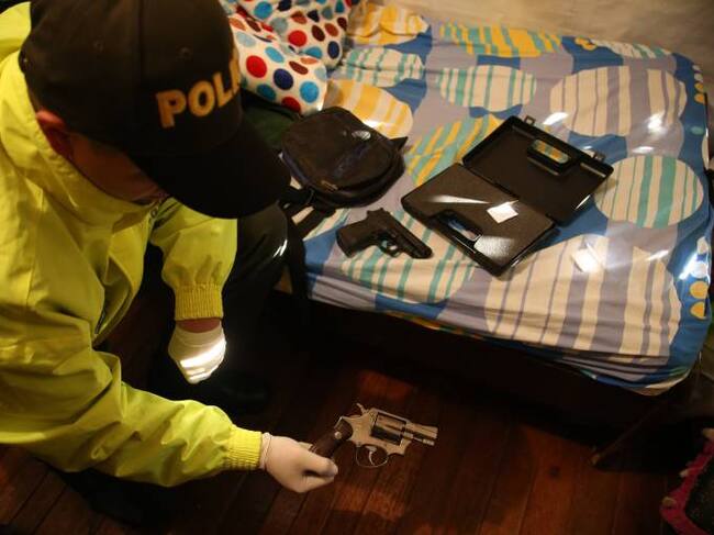 Este revólver es una de las armas incautadas en Bajo andes.