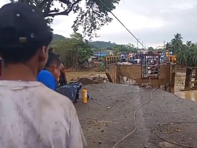 Garrucha improvisada para cruzar el río en San Juan de Urabá. Foto: Cortesía.