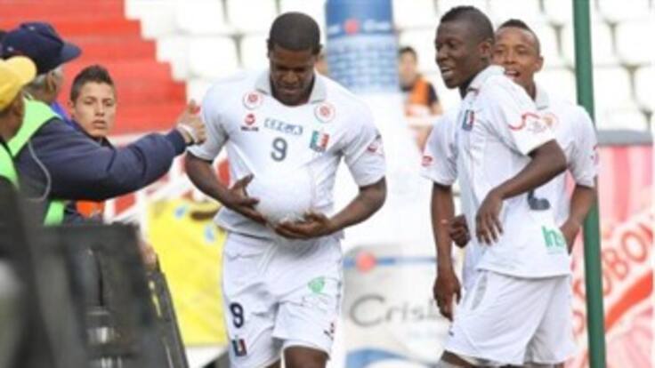 Once Caldas golea al América y lo saca del grupo de ocho