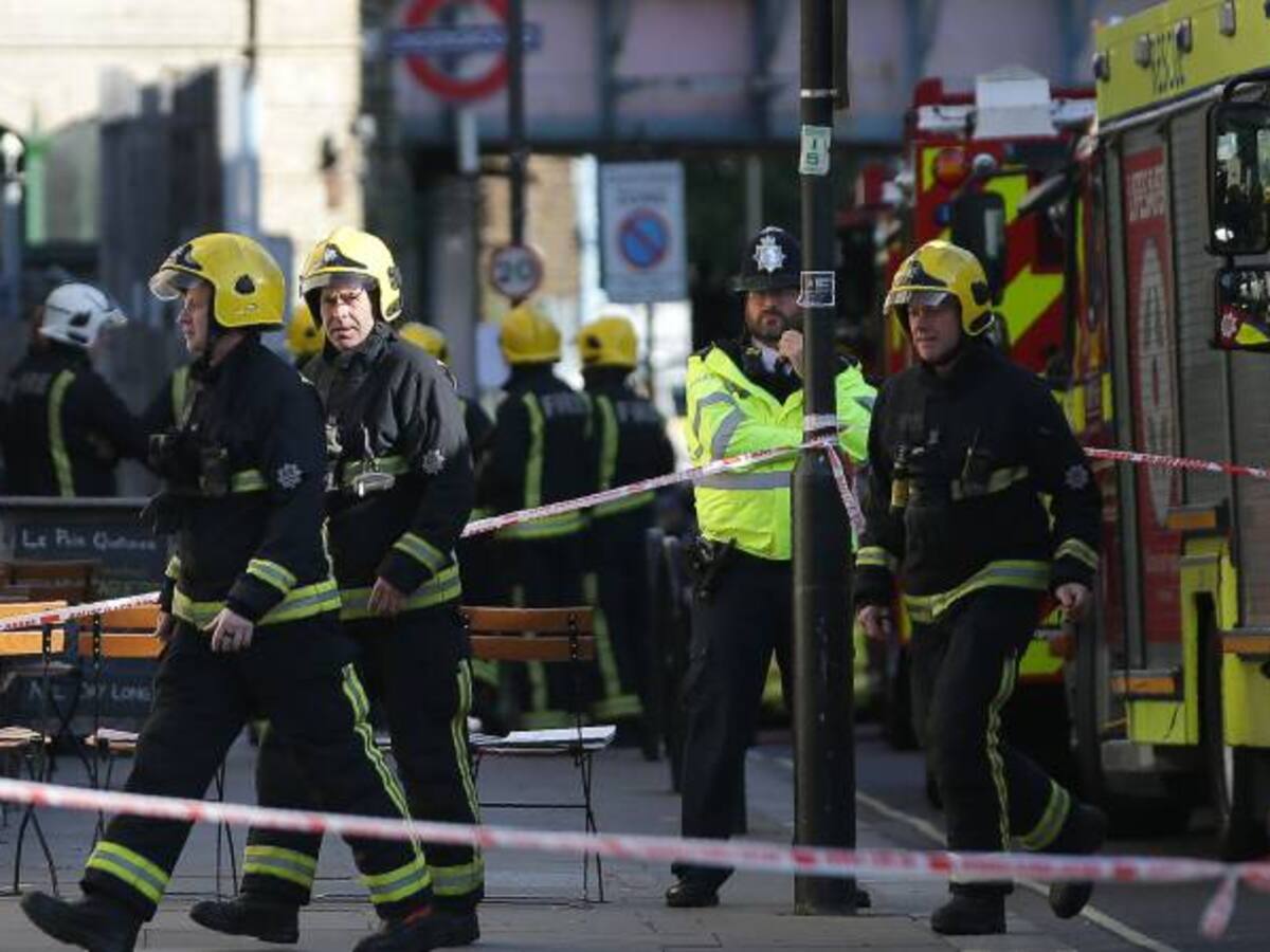 Explosión de celular causó pánico y evacuación en metro de Londres