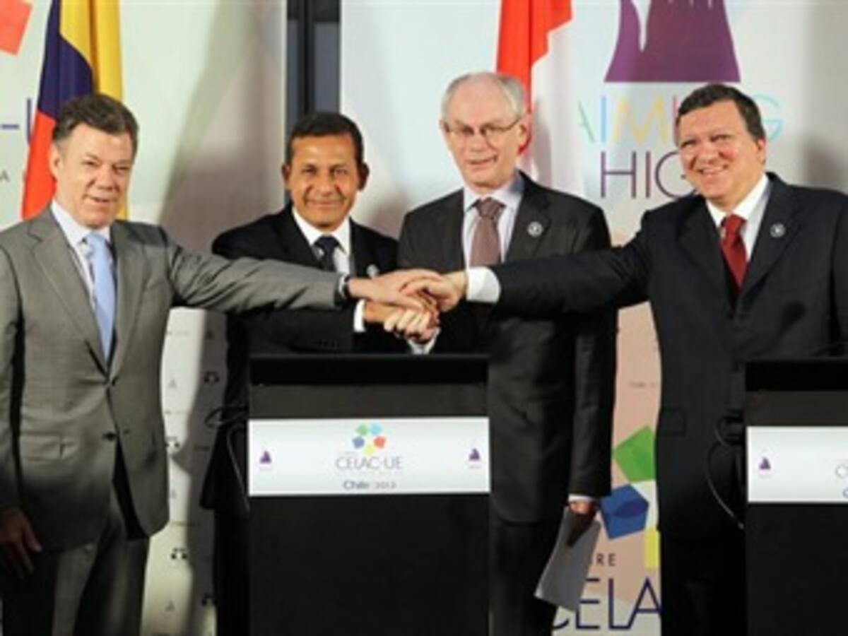 Unión Europea califica de "valiente" diálogos entre Colombia y Farc en Cuba
