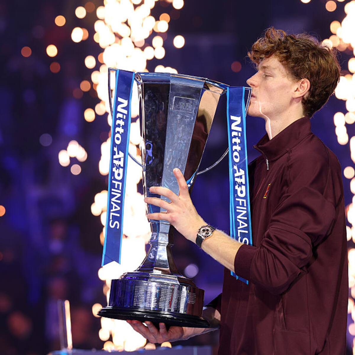 Jannik Sinner venció a Carlos Alcaraz y se consagró bicampeón del Torneo de Maestros