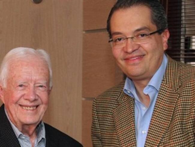 Jimmy Carter apoya el proceso de paz y la visión social del gobierno Santos: MinInterior