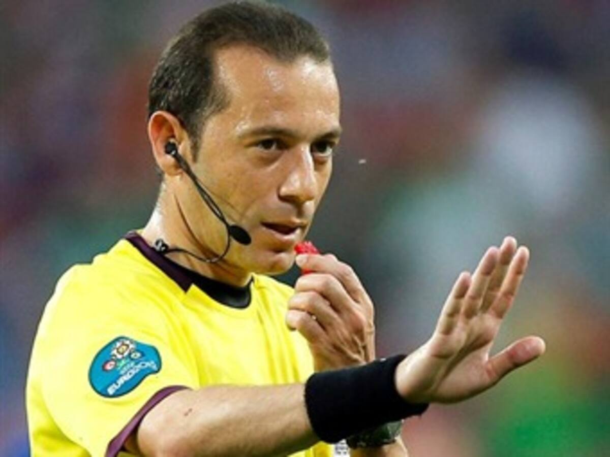 El árbitro turco Cuneyt Cakir pitará Portugal - España