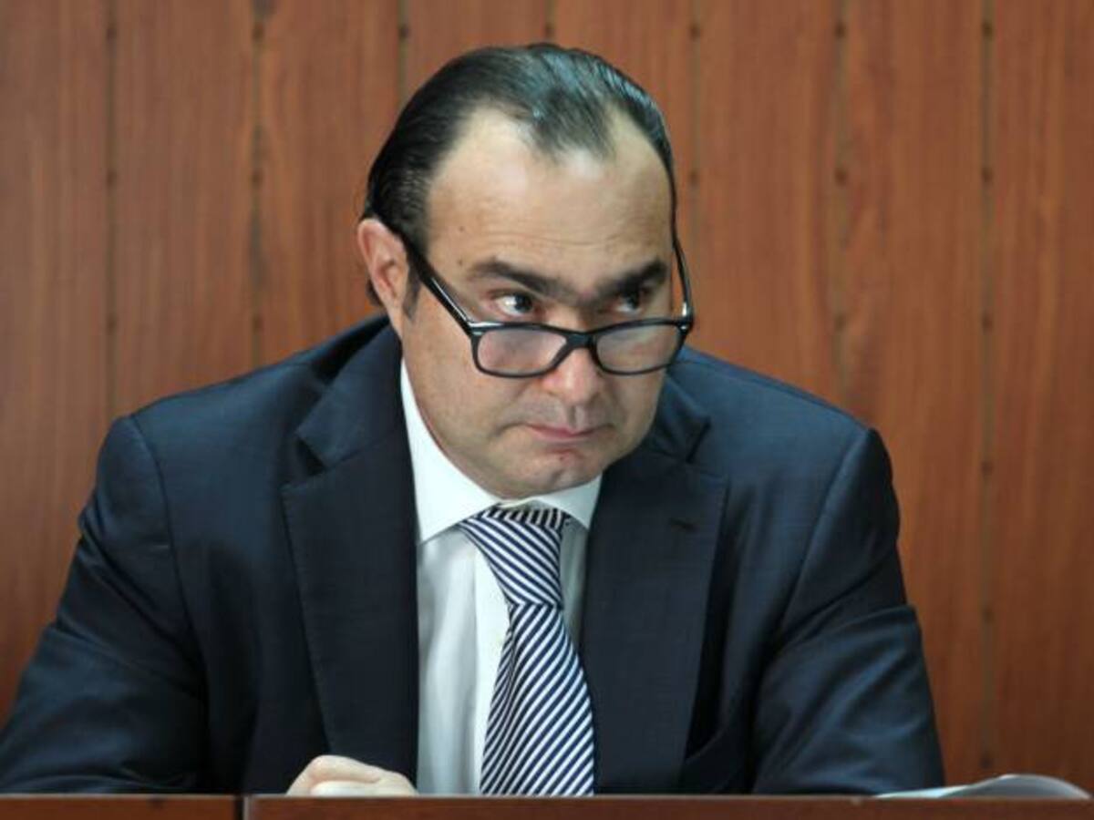 Comisión de Acusación sesiona en pleno para definir futuro de Pretelt