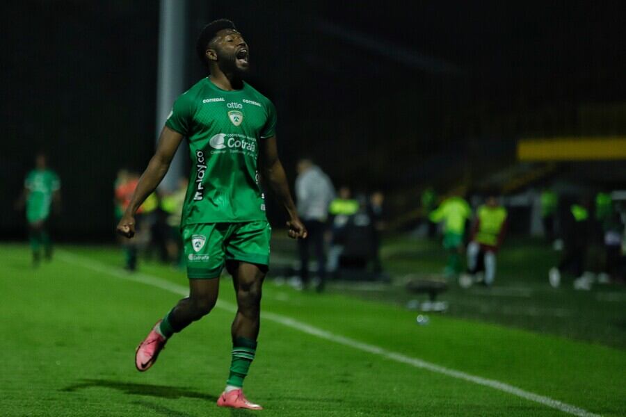 La Equidad se metió al grupo de los 8 al derrotar a Bucaramanga. Foto: Colprensa