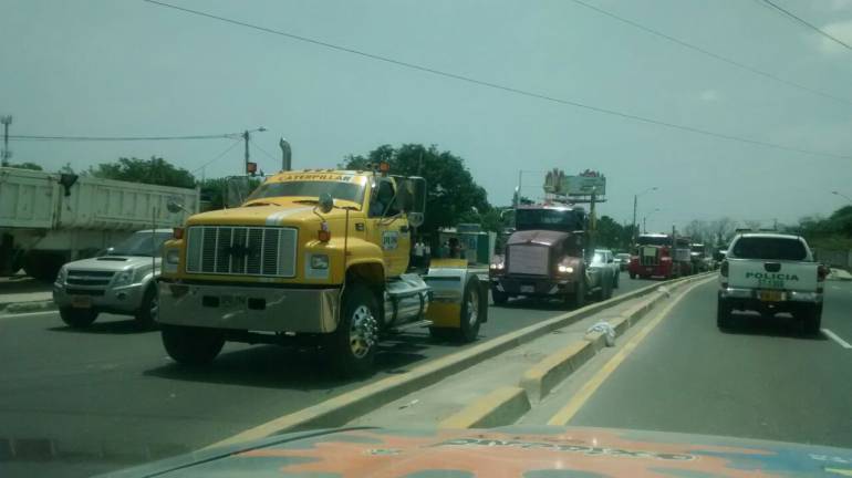 Camioneros protagonizaron caravana hoy en Barranquilla.