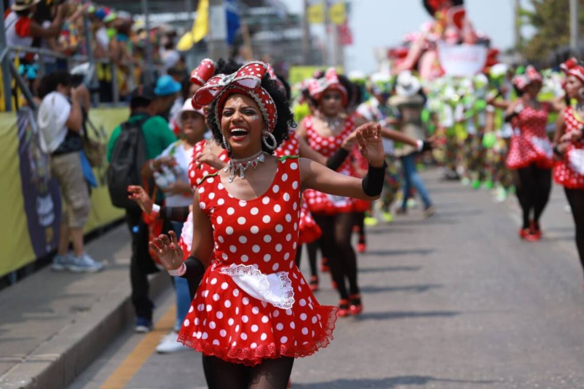 Las Negritas Puloy, emblemático disfraz del Carnaval engalanó el desfile