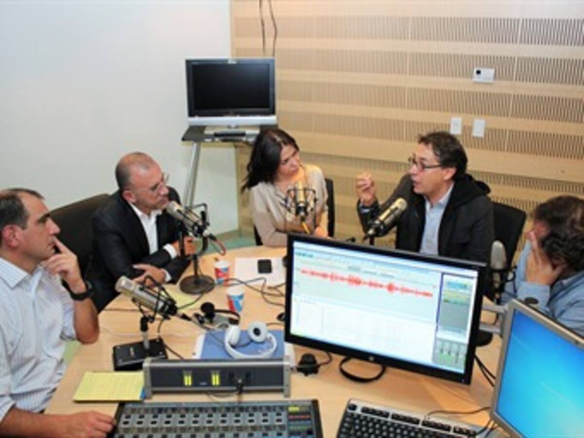 Panelistas del 27 de enero en Hora 20
