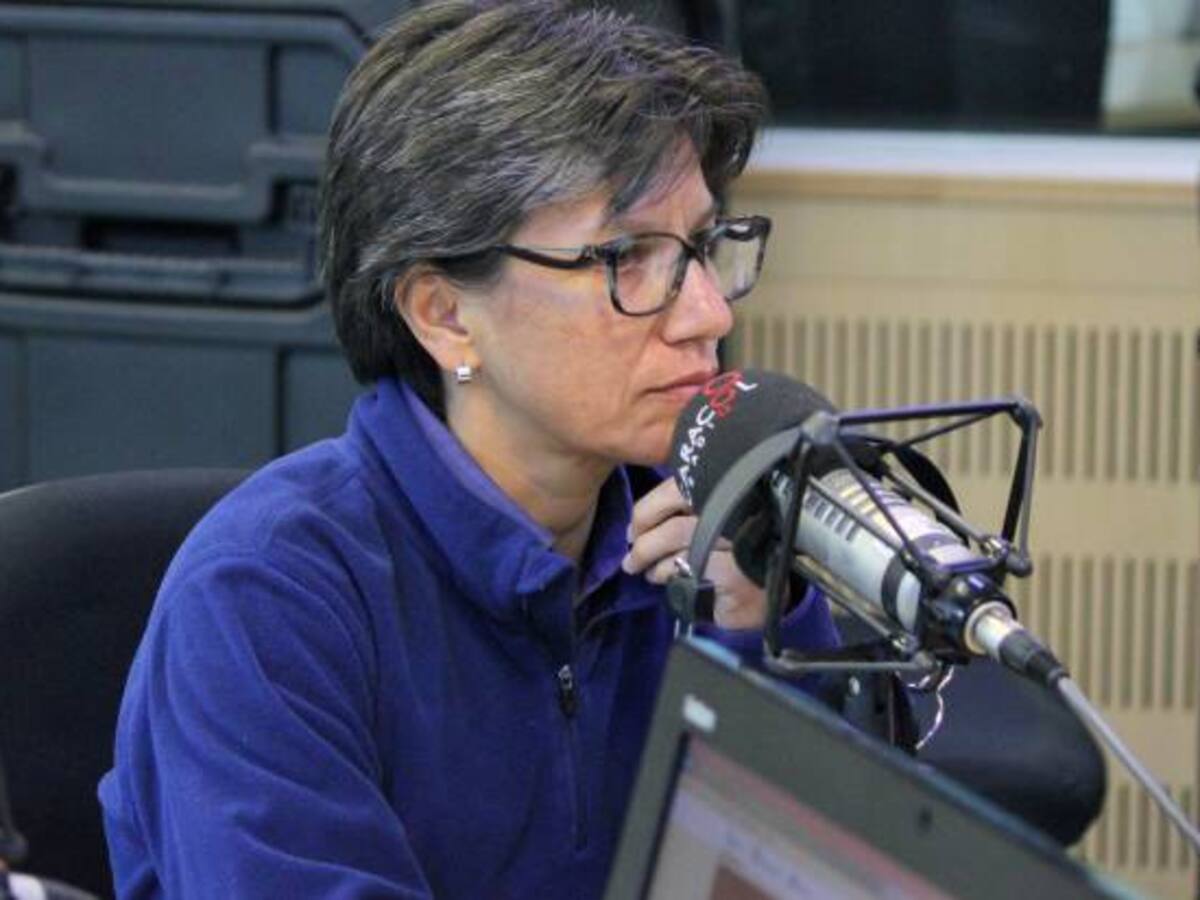 "Presidente Uribe: esto es con votos; vote no": senadora López