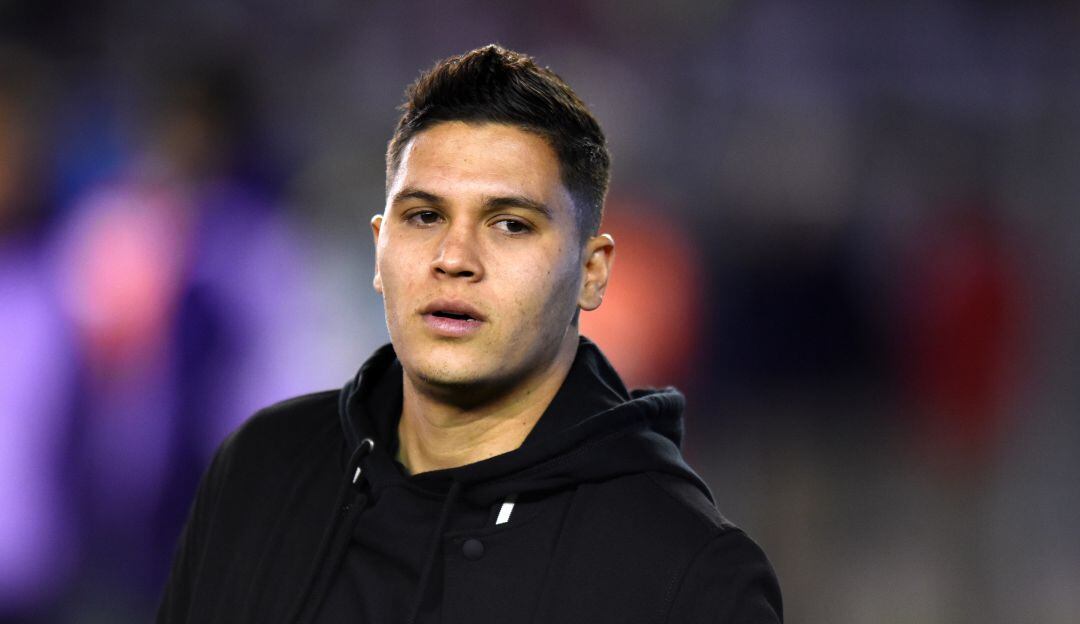 Juan Fernando Quintero debutó con Shenzhen en el fútbol chino.