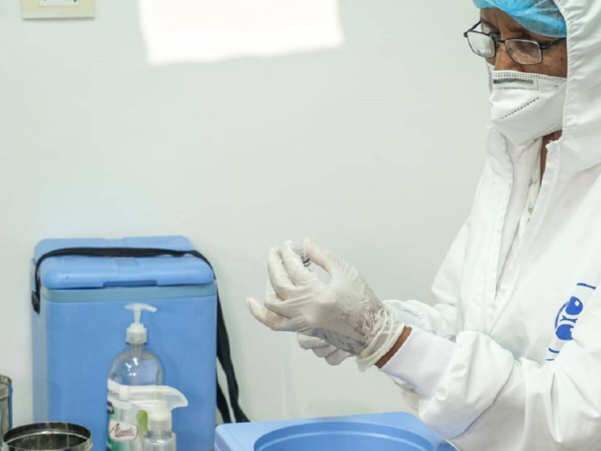 Culminó vacunación de primer lote de vacunas Pfizer en Cartagena