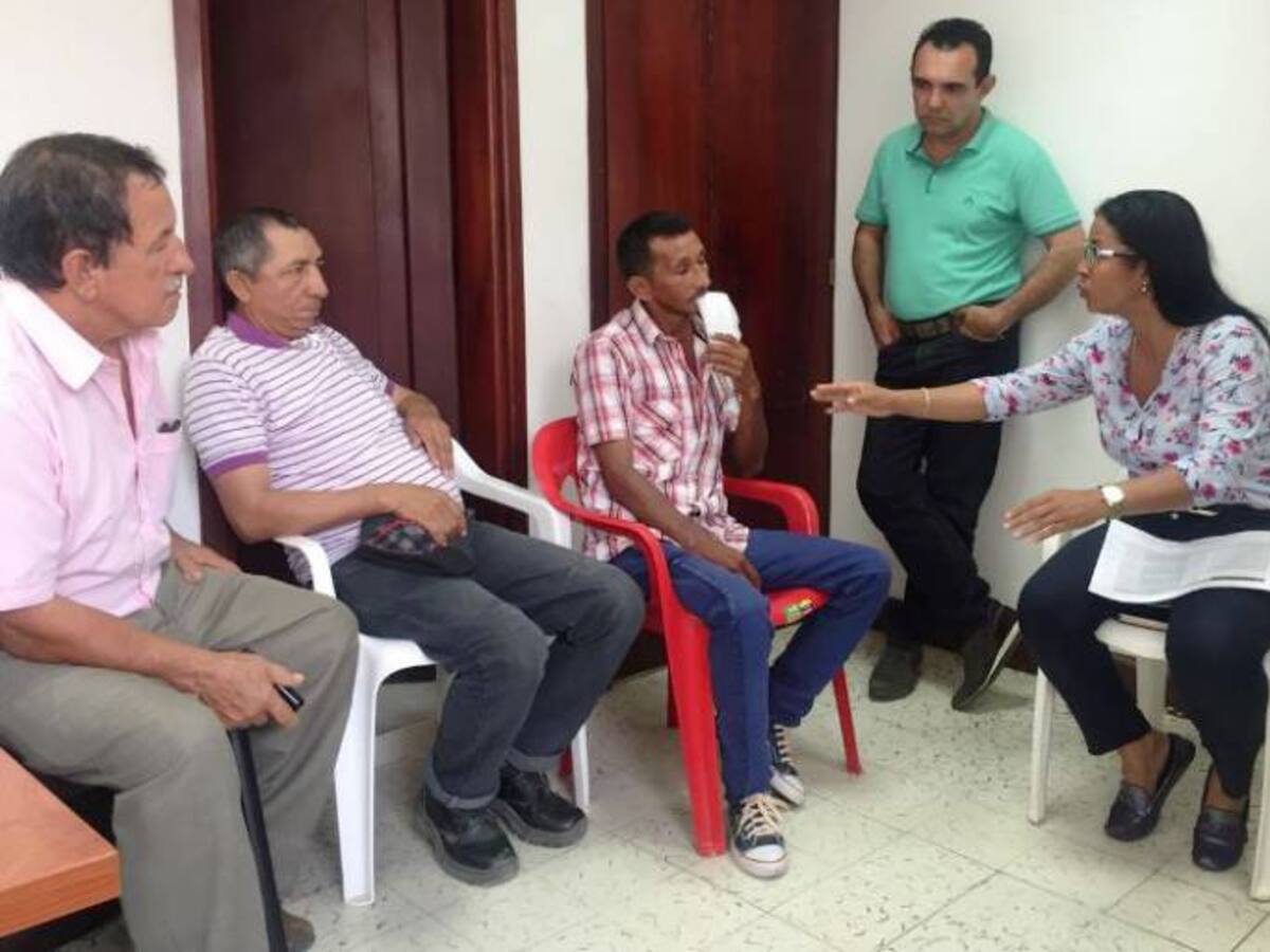 La Unidad de Restitución de Tierras escucha a los segundos ocupantes de Sucre y Bolívar