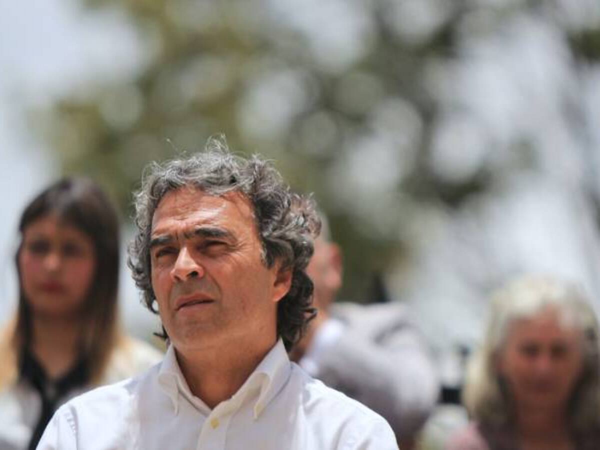 Con un millón de firmas, Fajardo inscribirá su candidatura presidencial