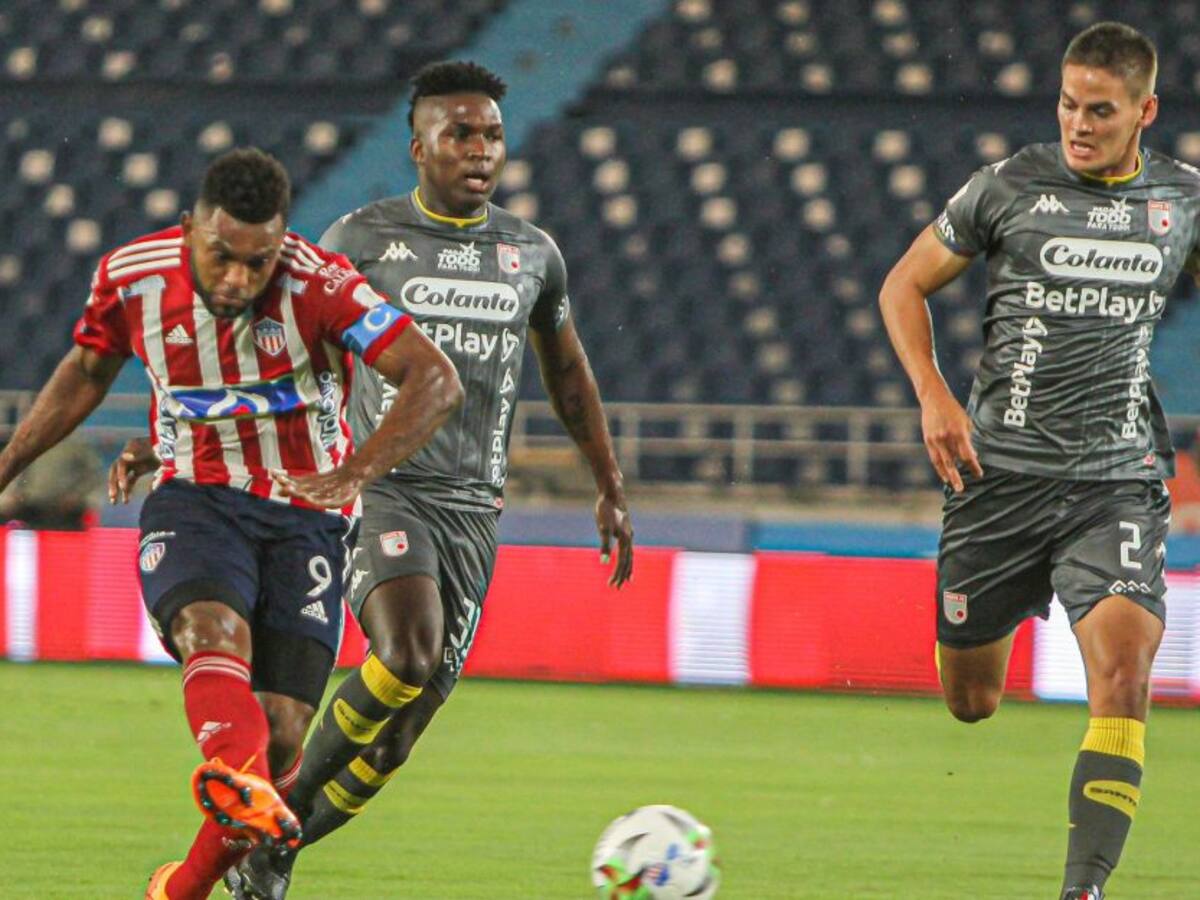 Junior deja con vida a Santa Fe en los octavos de final de la Copa Colombia